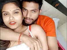Indian Hottie Shows Show On The Bed
