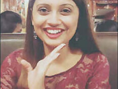 Swati, one of Moe\'s, wanted a hot hottie.